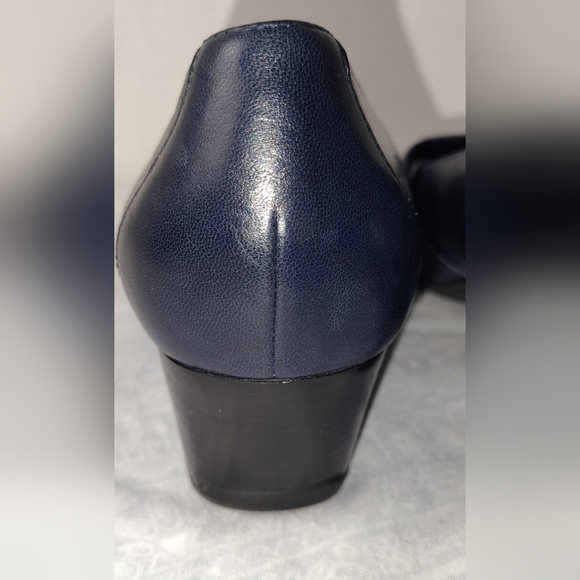 Clark's Everyday Comfort Navy Blue Mary Jane Pumps SZ 6M Office Heels Executive - Picture 12 of 16